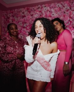 Photos Carousel 1 Noraebang - Noraebang karaoké Orléans